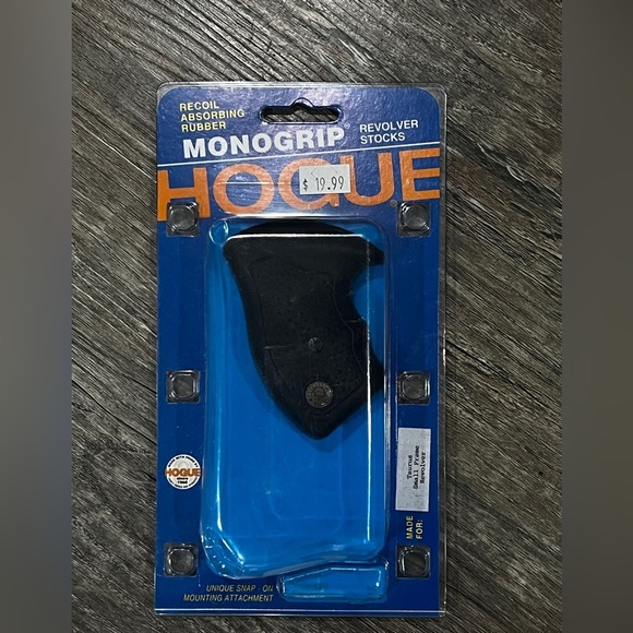 NEW Monogrip made for Taurus, small frame revolver - Picture 1 of 2